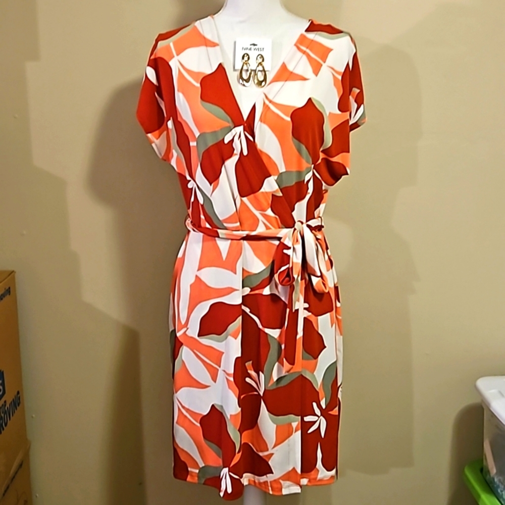 Dress and earrings bundle
